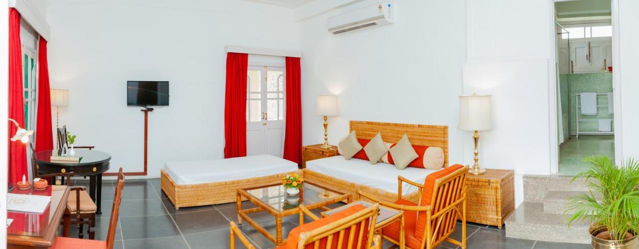 Shikarbadi Hotel - By The Lake Heritage By Hrh Group Of Hotels Udaipur Exterior photo