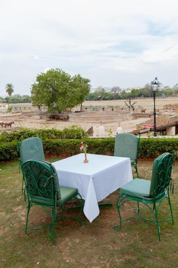Shikarbadi Hotel - By The Lake Heritage By Hrh Group Of Hotels Udaipur Exterior photo