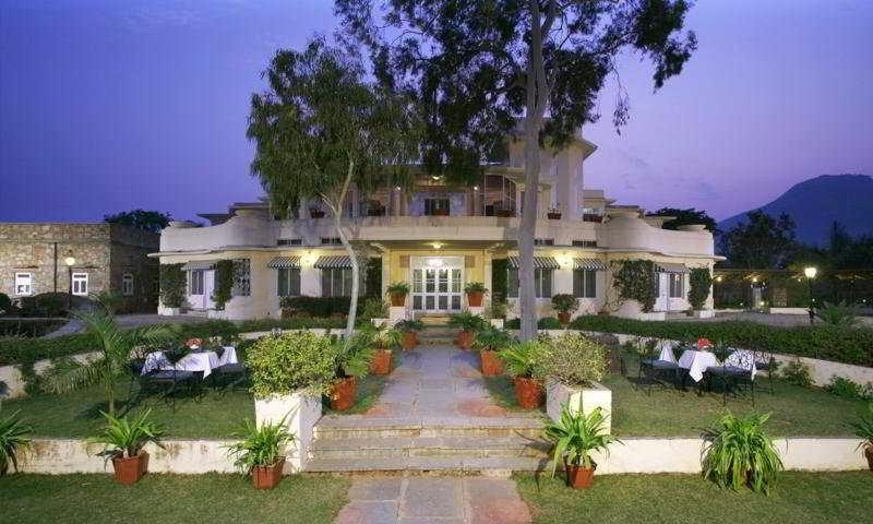 Shikarbadi Hotel - By The Lake Heritage By Hrh Group Of Hotels Udaipur Exterior photo