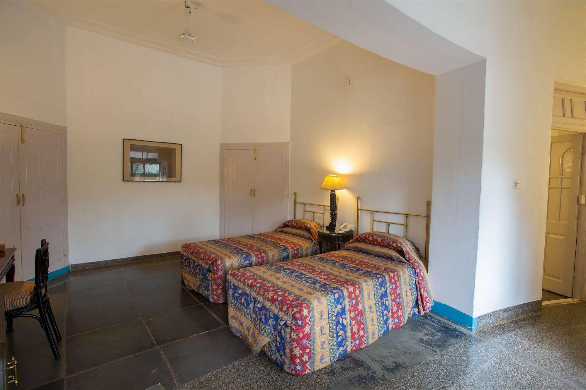 Shikarbadi Hotel - By The Lake Heritage By Hrh Group Of Hotels Udaipur Exterior photo